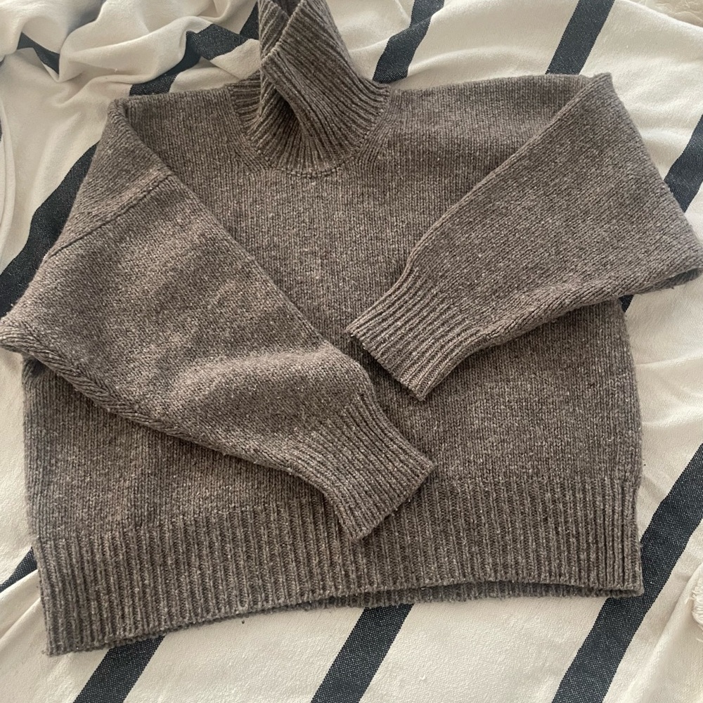 Babaa 17 in dark mist. - Picture 2 of 2